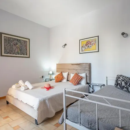 Mati Guest House. דירה נידרי